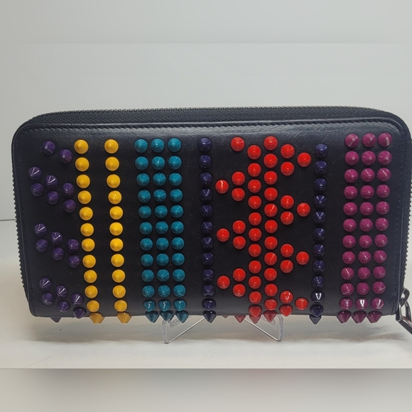 SOLD ❌Christian Louboutin Black Zippy Panettone Wallet - Picture 2 of 11